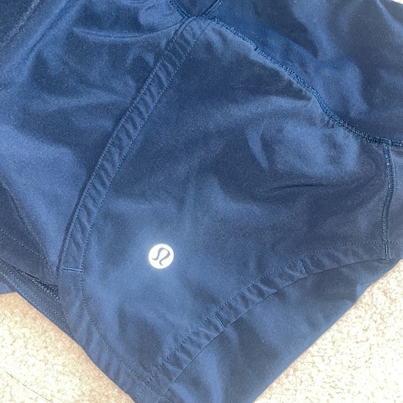 Lululemon Speed-Up Shorts - Picture 4 of 7